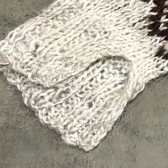 100 % Alpaca Sweater - Picture 5 of 8